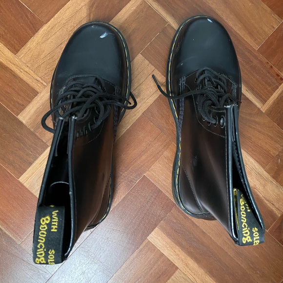 Dr. Martens 1460 Smooth Black Boots US 9 / UK 7 / EU 41 - In Good Condition - Picture 10 of 12
